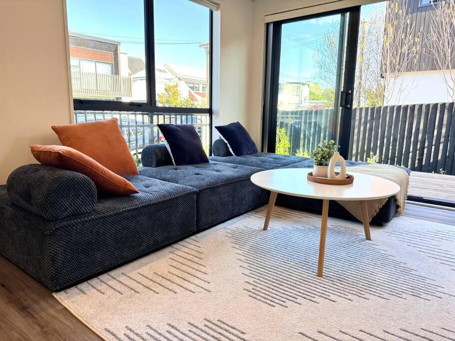 Cbd Luxury Parkside Living 2 Bedroom With Parking Christchurch Exterior photo